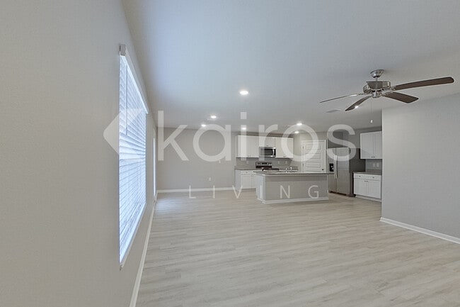 Photo - 4816 Malay Cir