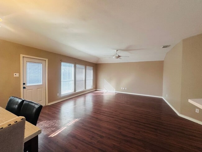 2509 Windblown Dr