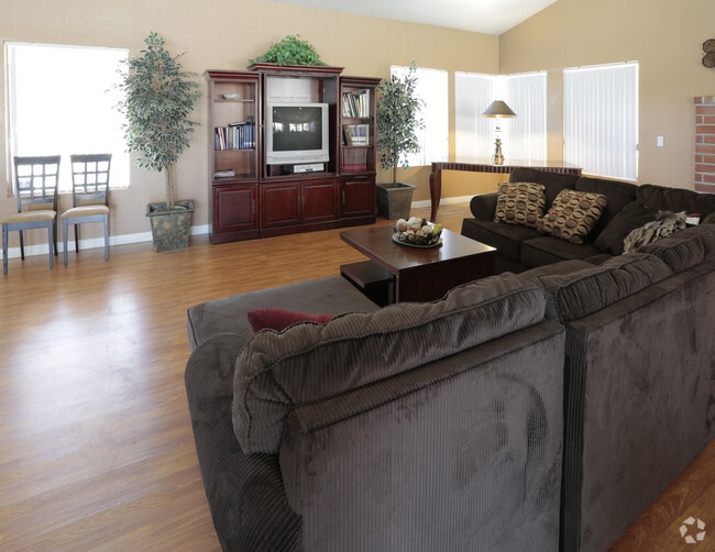 Club House - Summerridge