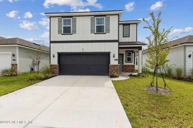 Building Photo - 14753 Cashew Ave