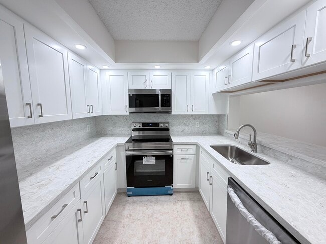 Photo - 1000 SW 125th Ave Unit 314n