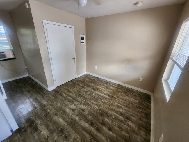 Building Photo - 400 11th St W Unit Apartment in Palmetto