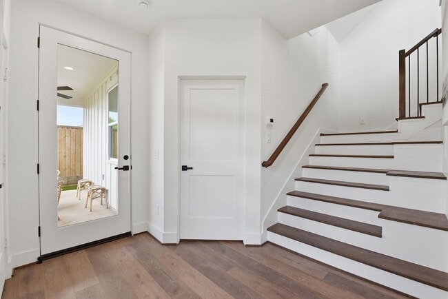 Photo - 7706 Earl Rudder Wy