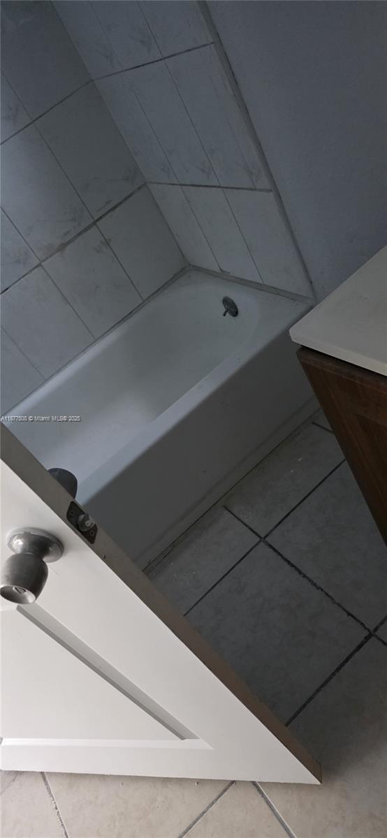 Photo - 855 SW 5th St Unit 103