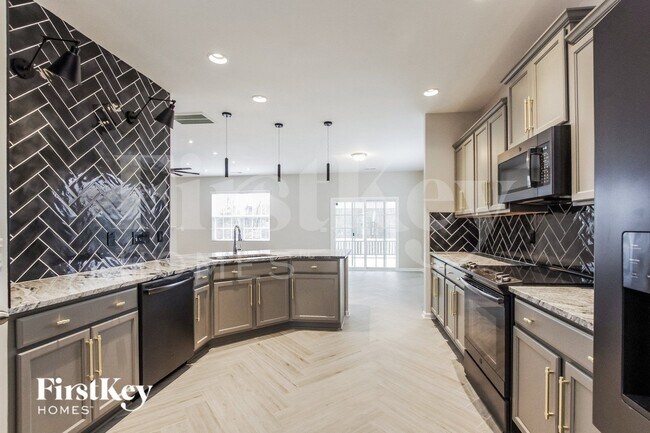 Photo - 9808 Loughlin Ln