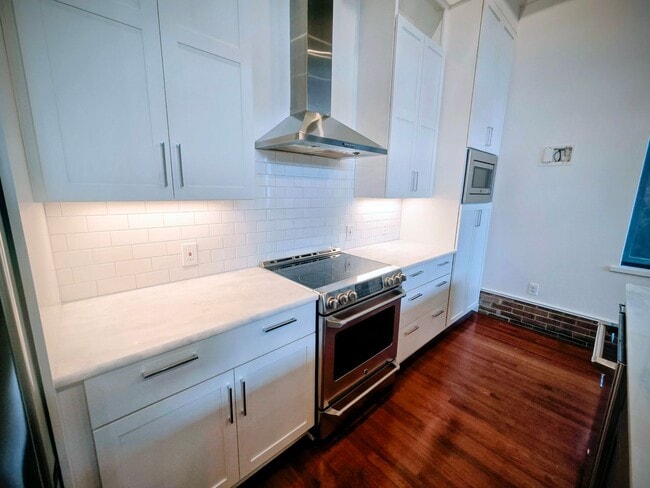 Photo - 1815 Main St Unidad B