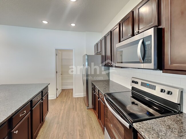 Photo - 731 Zarabrooke Ct