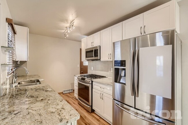 Photo - 6921 Russell Ave S