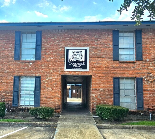 Cambridge West Apartments - Cambridge West Apartments