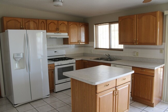 Photo - 5613 Wadsworth Ave