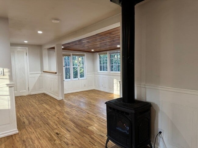 Photo - 14138 Edgewood Dr