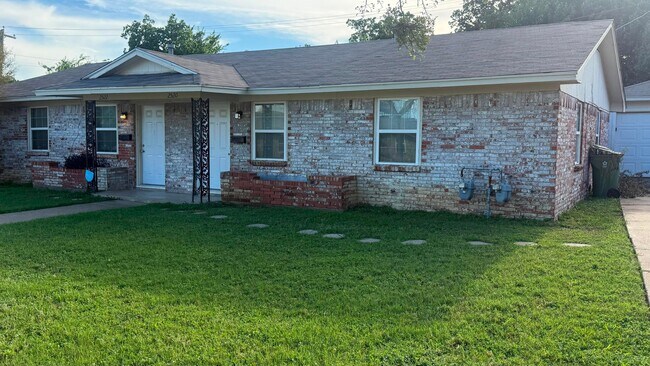 Photo - 2520 Normont Cir Unit 2520
