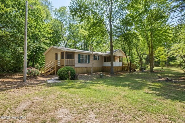 Photo - 150 Junior Rd