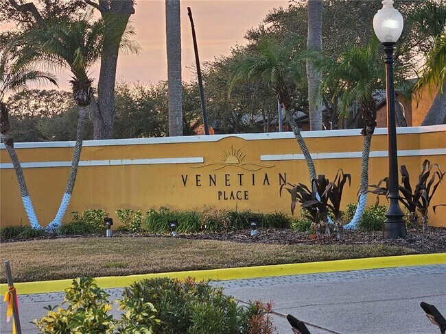 Photo - 4518 Commander Dr Unidad 1915