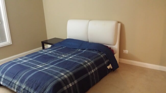 Master Bedroom - 614 Tralee Ct Unit 1C