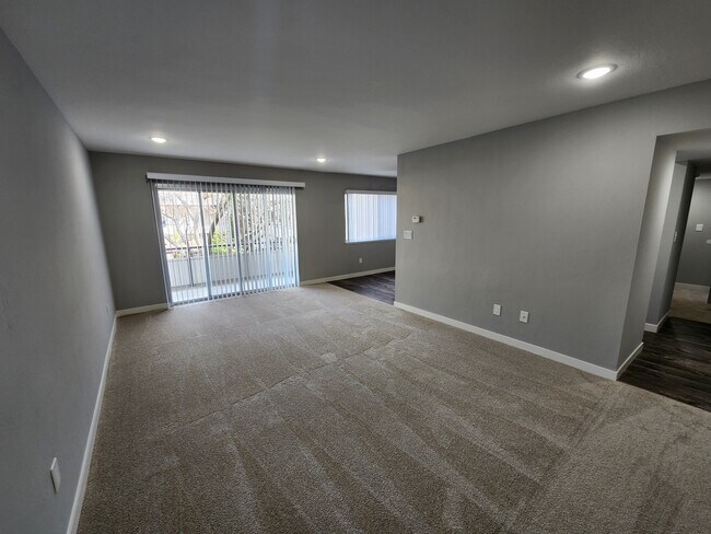 Photo - Midtown Apartments