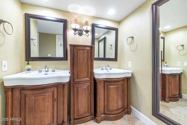 Photo - 4200 N Miller Rd Unit 328