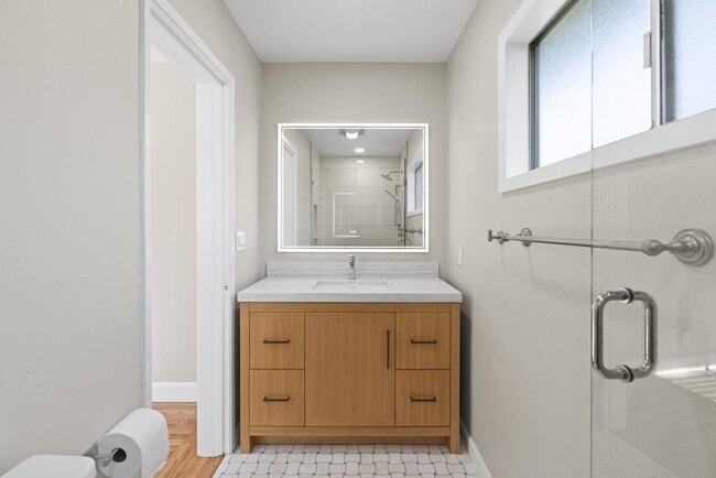 Photo - 3274 Todd Way