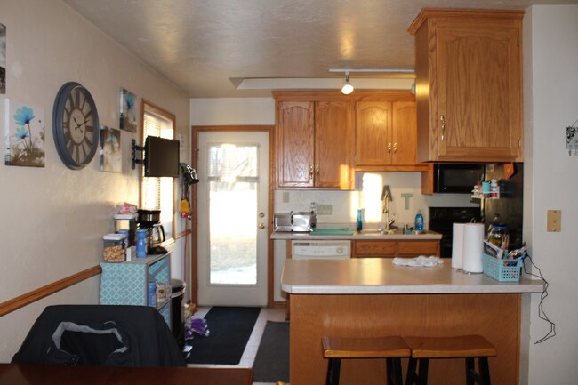 Photo - 2330 Cedar Ridge