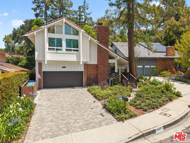 Building Photo - 10311 Clusterberry Ct