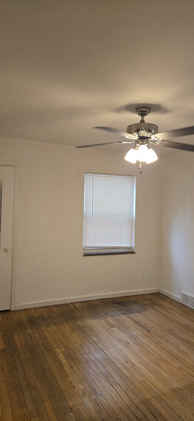 Photo - 19300 Lesure St