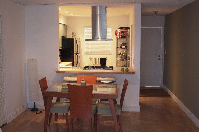 Photo - 1615 Meridian Ave Unit 204