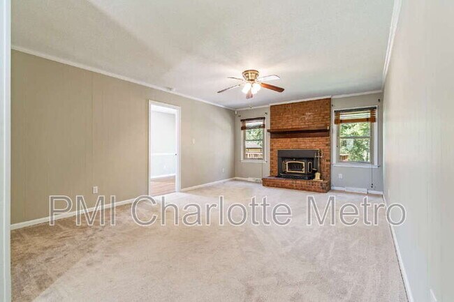 Photo - 8615 Beechbrooke Rd
