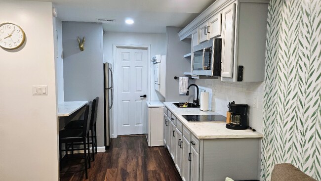 Photo - 222 Walnut St NW Unidad B