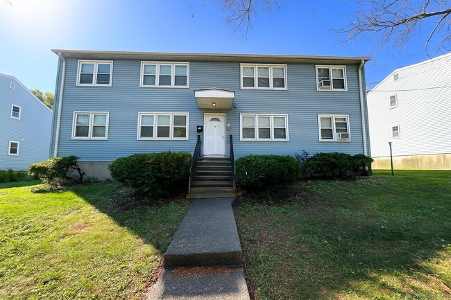 Building Photo - 36 Oak Ridge Dr Unit APT 17