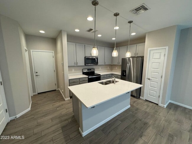 Photo - Newer townhome for rent in Tempe!