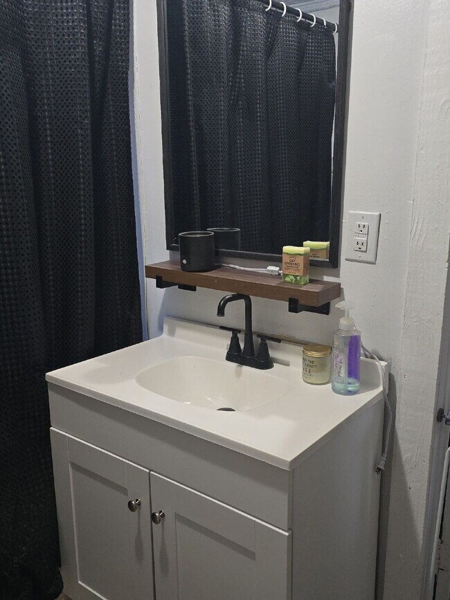 Photo - 2 bed 1 bath - Welcome to 409 Campbell Street