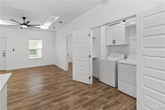 Photo - 12 W Woodson Dr Unit 3