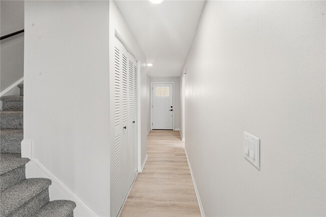 Photo - 17 Willowick Dr