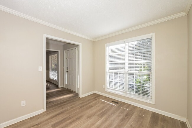 Photo - 2152 Glen Hope Ln