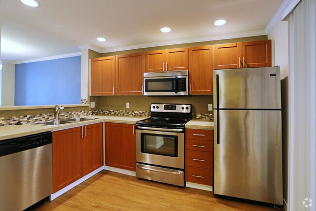 2BR, 2.5BA - 1,202SF