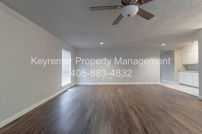 Photo - 732 Westridge Ct
