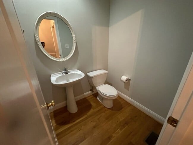 Photo - Stunning Townhome - Irving Park