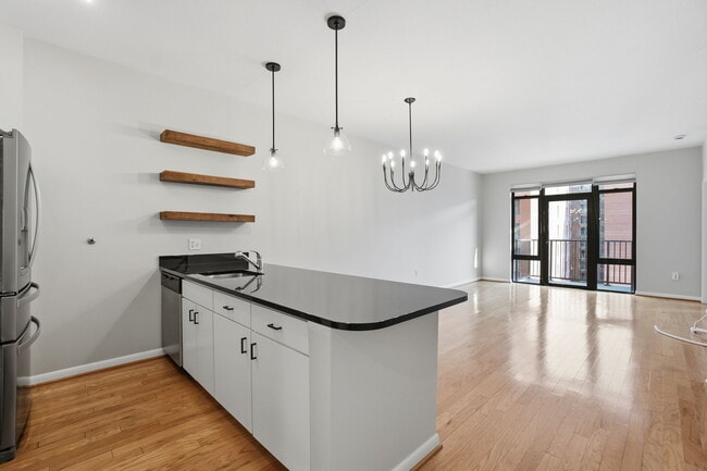 Photo - 1001 L St NW Unit 704