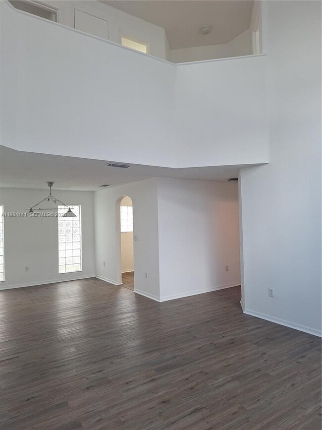 Photo - 446 Lakeside Cir