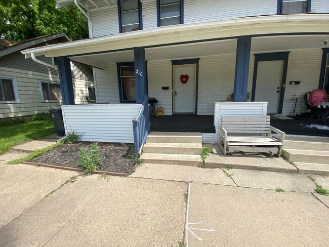 Photo - 210 E Elm St Unit 210
