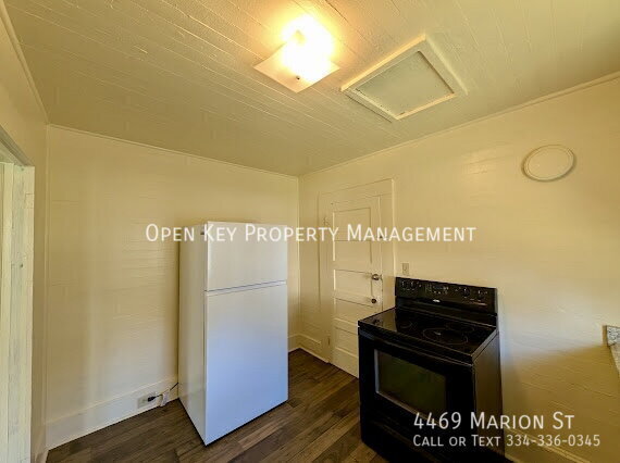 Photo - 4469 Marion St