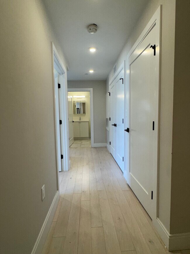 97 Green St Unit 3
