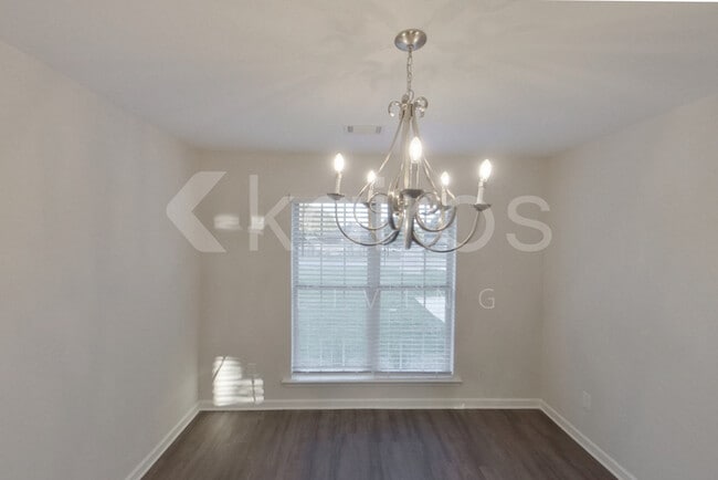 Photo - 553 Mt Airy Dr