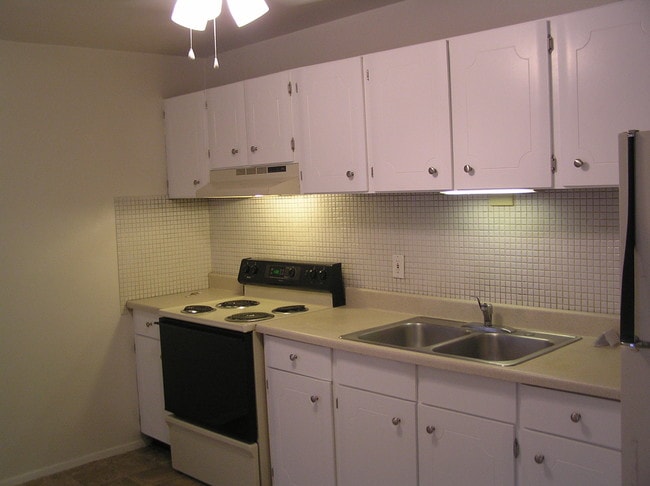 Photo - Ashby Square Apartments