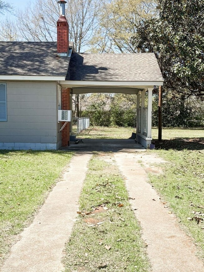 Photo - Charming 2-bedroom, 1-bath home