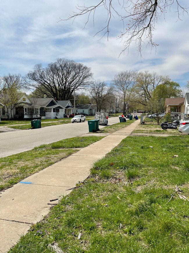 Photo - 1764 E Johns Ave