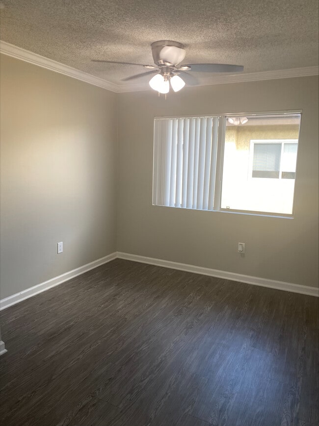Twin Oaks Apartments