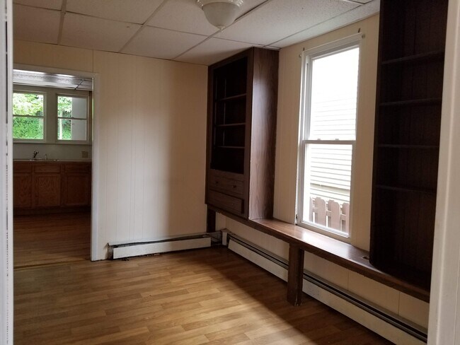 Comedor - Unidad 1 - 193 N Fairview St Apartamentos Unidad 1