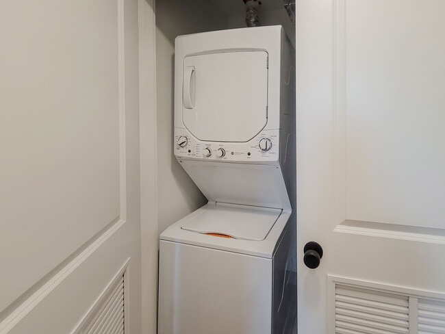 Photo - Bissell Apartments