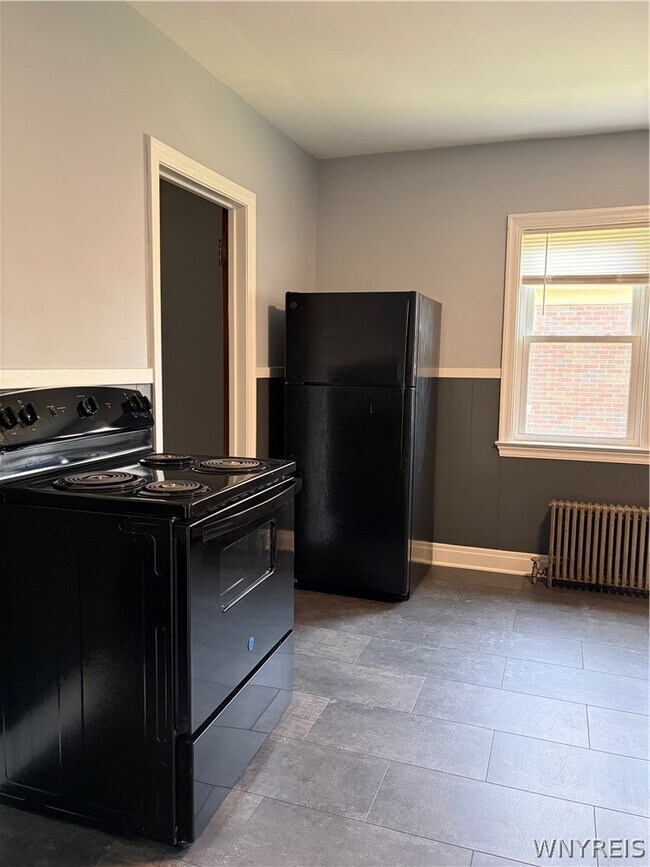 Photo - 1761 Welch Ave
